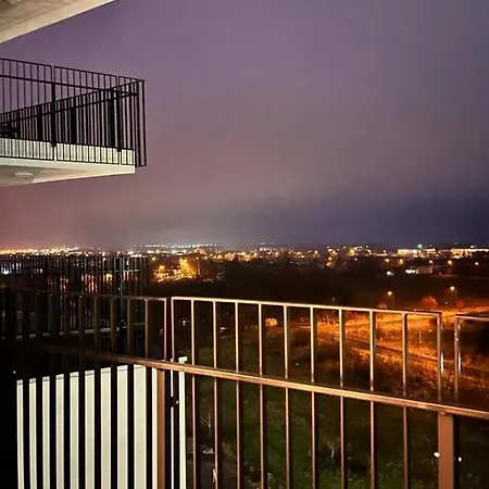 Sky Modern With Parking